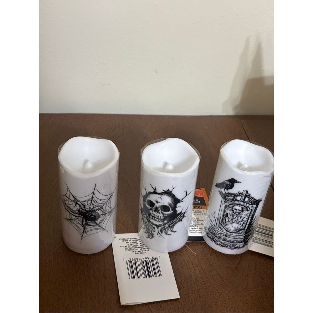 Set of 3 Halloween LED Flameless Pillar Candles Skull Spider Tombstone Decor